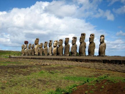 Easter Island szobrok