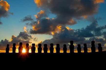 Insula Easter statui, legende, fapte, descriere generala, fotografii si video