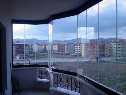Панорамне скління балкона, лоджії квартири, котеджів, проекти будинків і фасадів