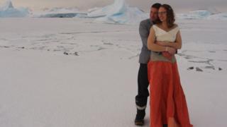 Az első brit esküvő Antarktisz - BBC orosz szolgáltató (esküvő) Az első brit esküvő Antarktisz - BBC orosz Service