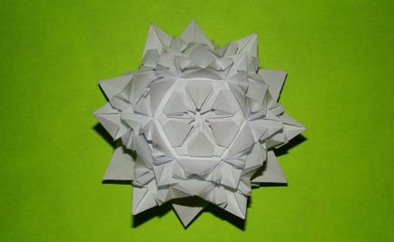 Bujor (crizanteme) în stilul de origami