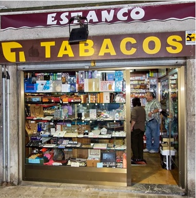 Să vorbim despre fumat în Spania - un club de fumat pentru femei sau doar o cameră de fumători pentru femei