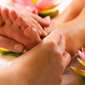 Utilizarea și tehnica efectuării unui masaj de picioare auto-în picioare