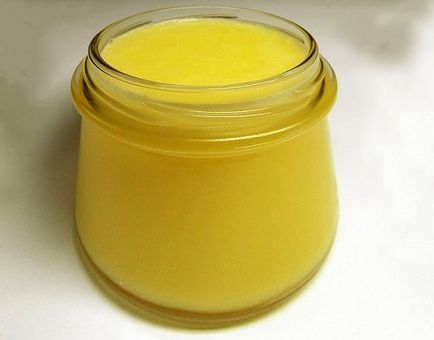 Beneficiați de ghee pe Ayurveda, curățând corpul sănătății umane