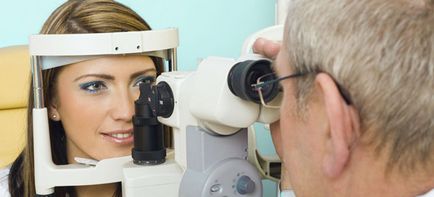 Правильний догляд за очима при носінні контактних лінз