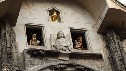 Pragurile de la Praga, ceasul astronomic sau vulturul din Praga
