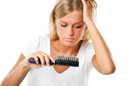 Перевірені народні засоби проти випадіння волосся