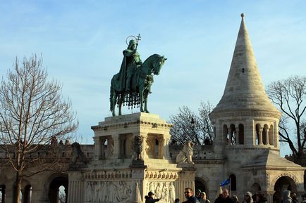 Bastionul pescarilor - un castel favorit al turistilor din Budapesta