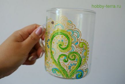 Pictați o cană de sticlă în motive orientale, hobbiterra este busola dvs. în lumea hobby-urilor