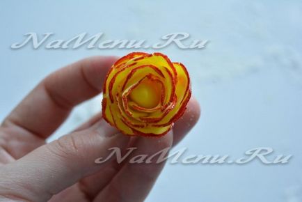 Rose de mastic pentru tort, clasă de master cu fotografie pas-cu-pas