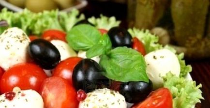 Салат з оливками і кукурудзою, а також інші салати з оливками
