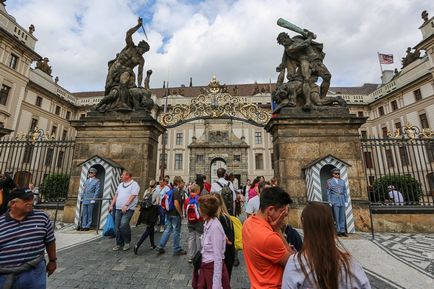 Excursii independente în jurul orașului Praga