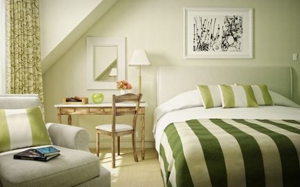 Спальня в зеленому кольорі