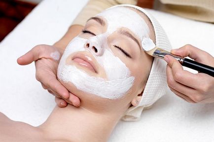 Spa tratamentul facial în salon și acasă