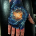 Tattoo sensul în Calea Lactee, fotografie și schițe