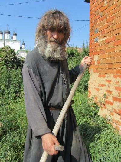 Textul cântecului de-a lungul căii, bulgăre de zăpadă - povestea folclorică (cu