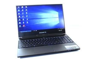 Testați și revizuiți laptopul gigabyte aero 15 - rapid, cu o baterie bună