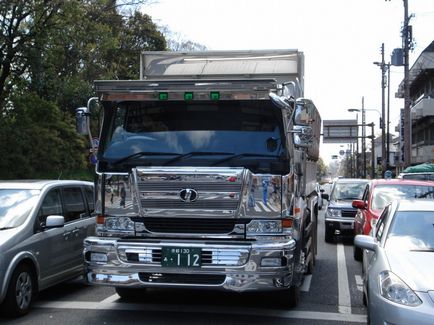 Tuning în decorații de camioane japoneze - știri în fotografii