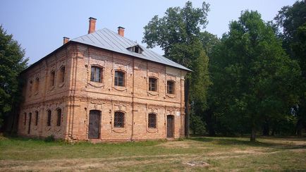 Hmelita Manor Estate Griboedov și rezervația muzeală