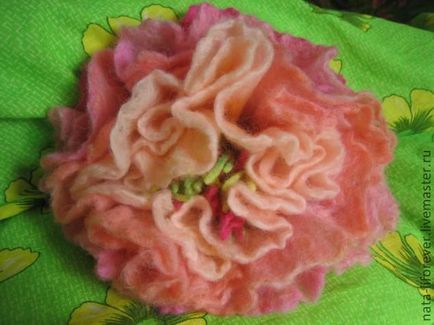 Felting o floare luxuriantă