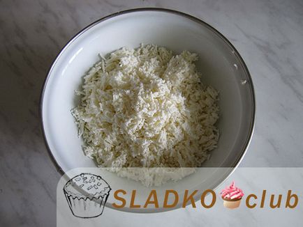 Sajttorta krémsajt élesztőből tésztát a sütőben - a recept egy fotó