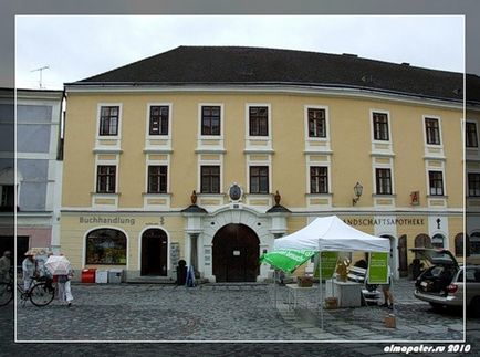 De-a lungul râului, de-a lungul zorilor