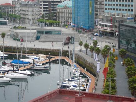 Vigo (Vigo), Spanyolország - hajóterminálok a port, mint egy utazás a Santiago de Compostela, vagy