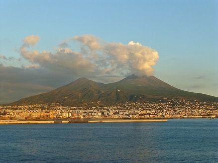 Vulcan Vesuvius, fapte interesante în Italia, erupție, fotografie