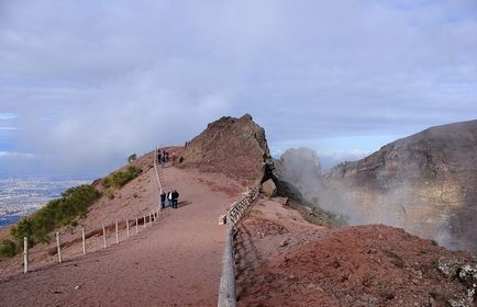 Vulcan Vesuvius, fapte interesante în Italia, erupție, fotografie
