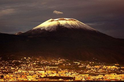 Vulcanul Vesuvius este cel mai faimos vulcan din Europa