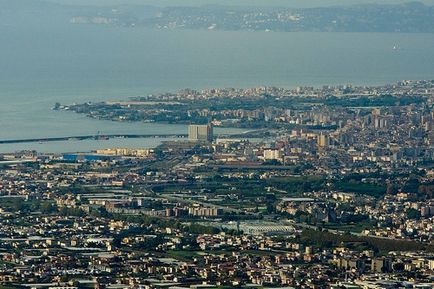 Vulcanul Vesuvius este cel mai faimos vulcan din Europa