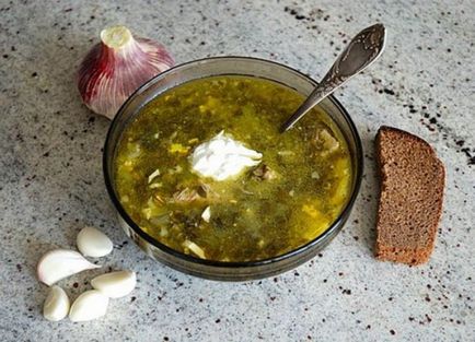 Borsch verde cu castravete