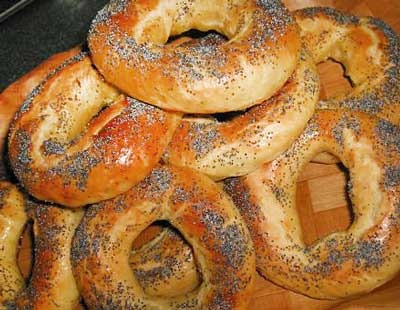 Bagel mákkal otthon recept, hogyan kell főzni sütni bagel mákkal (bagel) Bagel mákkal otthon recept, hogyan kell főzni sütni bagel mákkal