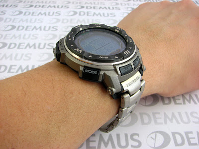 Casio ceas cu busola altimetru și barometru
