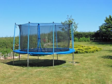 Ce trebuie să faci Jumping cu trambulină - Sporturi de vară