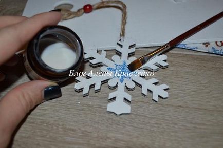 Decupaj de jucării din lemn de Crăciun - fulg de zăpadă