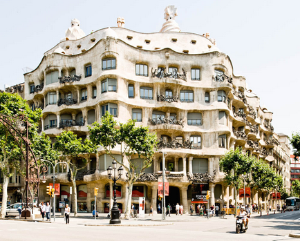 Casa este frumoasă în Barcelona - creația lui Antonio Gaudi