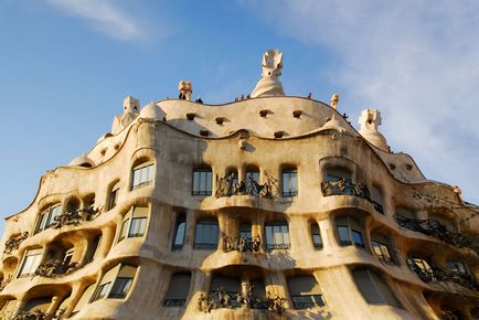 Casa este frumoasă în Barcelona - creația lui Antonio Gaudi