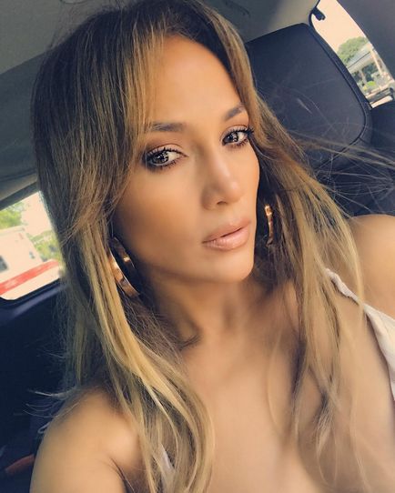 Jennifer Lopez a încercat pe cea mai elegantă tendință a anului în vopsirea părului