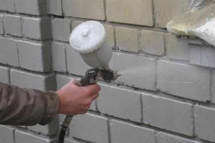 Vopsea de fațadă pentru cărămidă pentru tehnologie de lucru exterior pentru pregătirea unei fațade de cărămidă pentru pictura