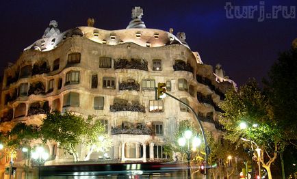 Spania, Barcelona, ​​la pedrera sau casa care a construit Gaudi