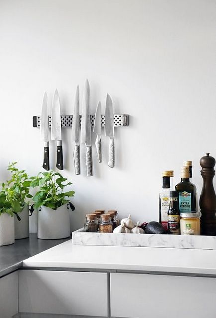 Cum să depozitezi în siguranță și frumos cuțitele de bucătărie