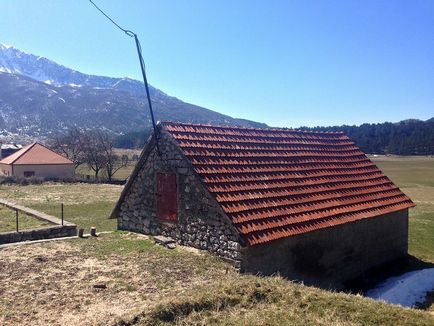 Як роблять негушський пршут в Чорногорії, як це зроблено