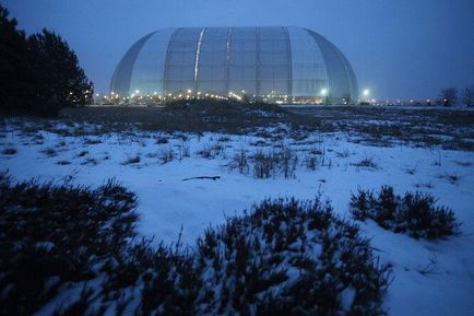 Cum să faci un paradis pentru oamenii dintr-un hangar vechi