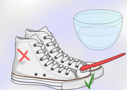 Hogyan tisztítható fehér talp cipők, mint a hypo, hogyan tisztítsa meg a sárgasággal mi köze cipők