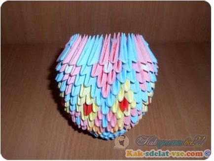 Hogyan készítsünk húsvéti tojás origami lépésről lépésre