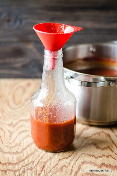 Кетчуп з яблуками - покроковий фоторецепт приготування вдома