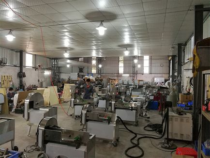 Producătorii de mașini de tăiat castraveți din China