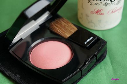 Aventurile cosmetice bully blush chanel joues contraste în umbra # 72 rose initiale