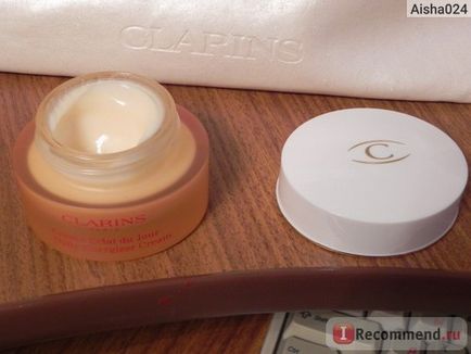 Crema de clarină a feței crema strălucitoare eclat du jour - 